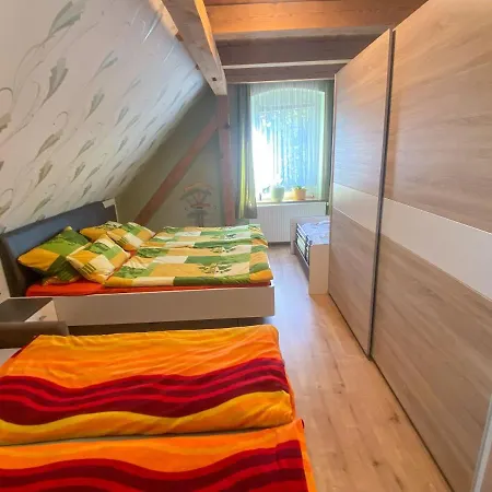 Zwischen Wald Und Апартаменты